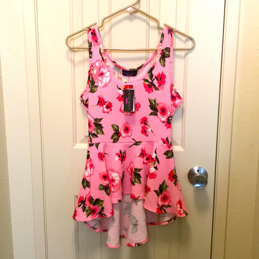 NWT Hi-Low Peplum top